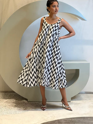 Women's Sleeveless Geometric Diamond Pattern Dress