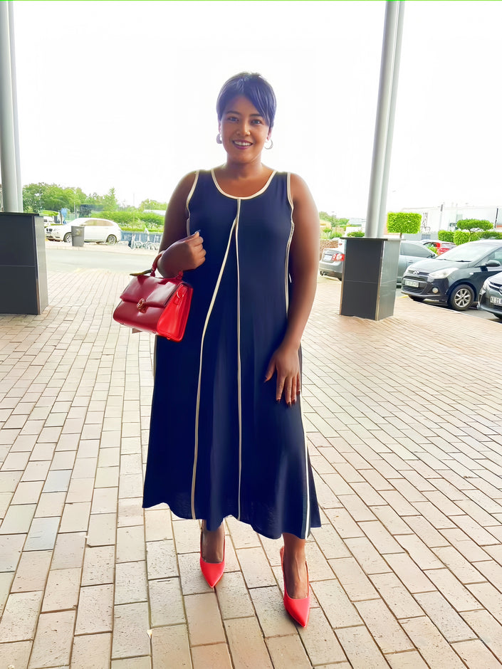 Sleeveless A-line Dress with Simple Line Design