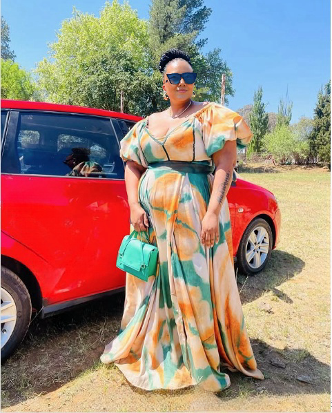 Women's Puff Sleeve V-Neck Dress with Abstract Pattern and High Waist Design