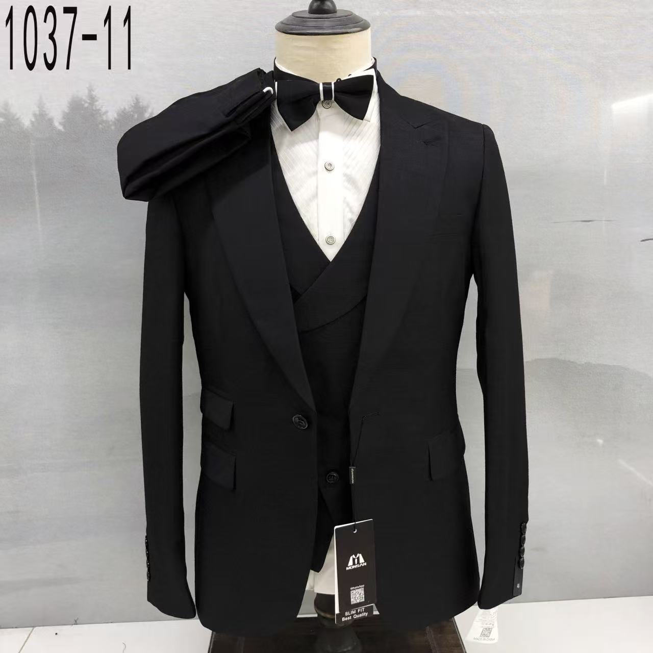 Black peak-lapel 3-piece slim fit suit with vest and dress shirt