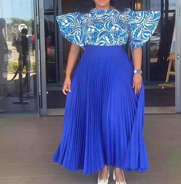 Pleated maxi skirt and puff-sleeve top set, blue with white patterned yoke