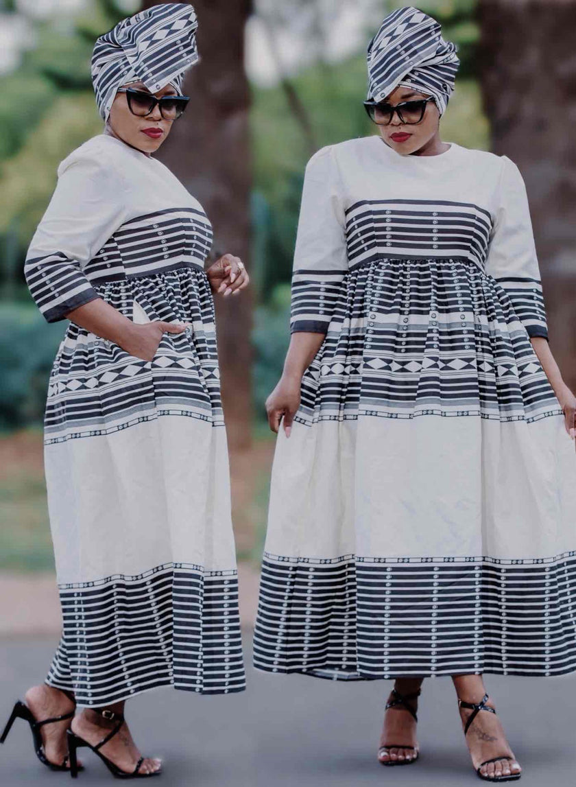 Geometric Stripe Patterned Midi Dress with Three-Quarter Sleeves