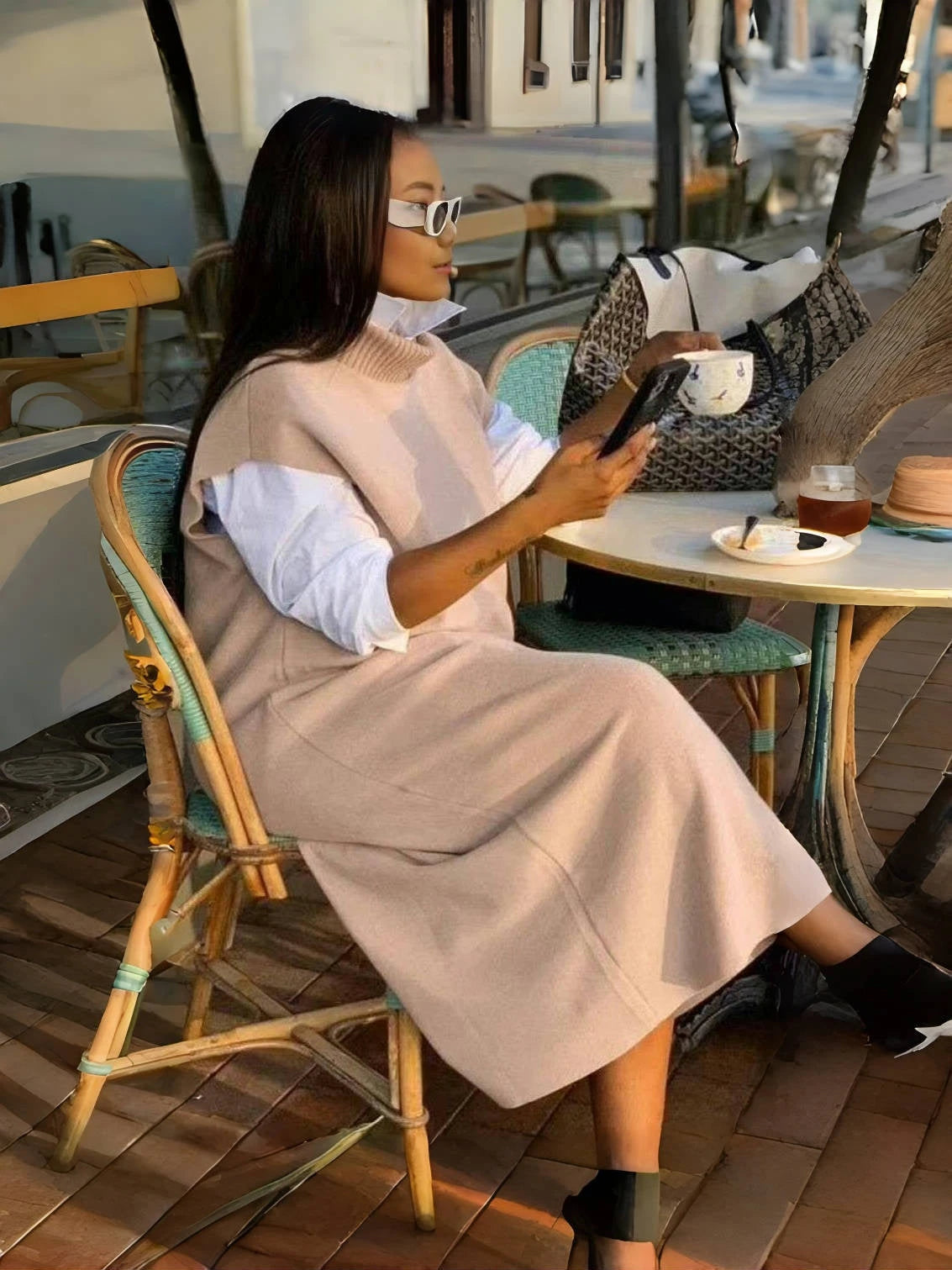 Sleeveless layered knit dress in light khaki loose fit