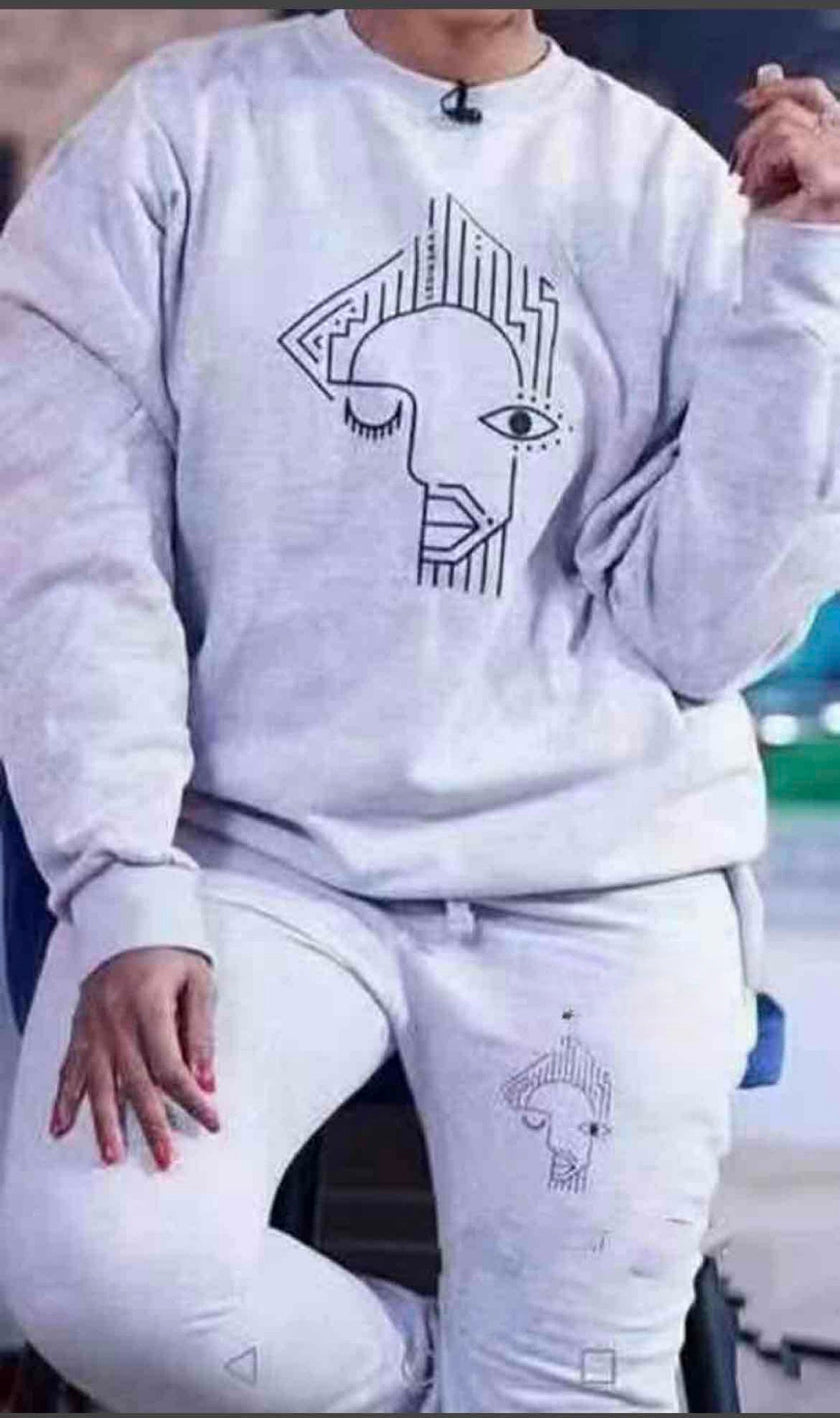 Light gray sweatshirt with abstract face graphic print