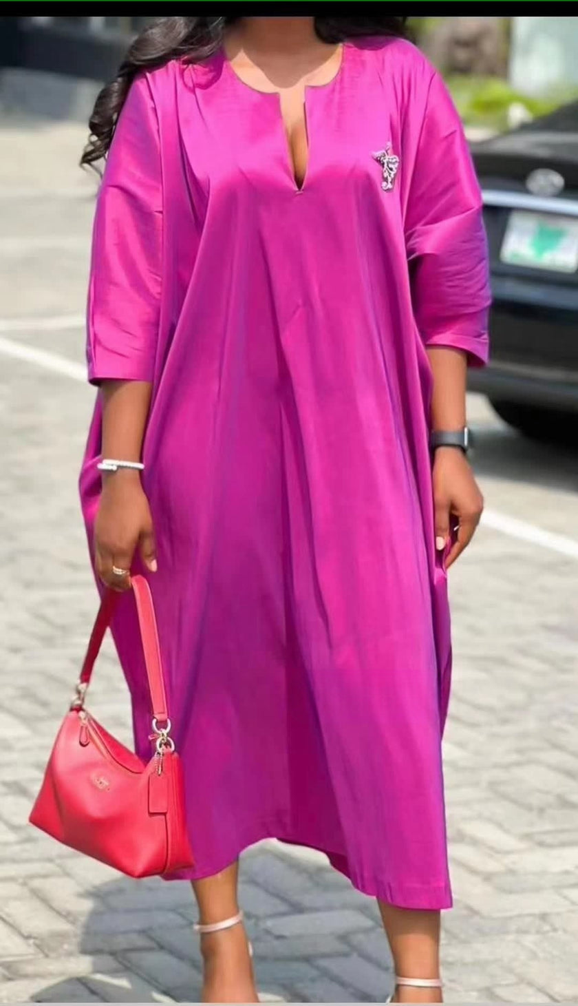 Loose-fit V-neck maxi dress in deep pink, 3/4 sleeves
