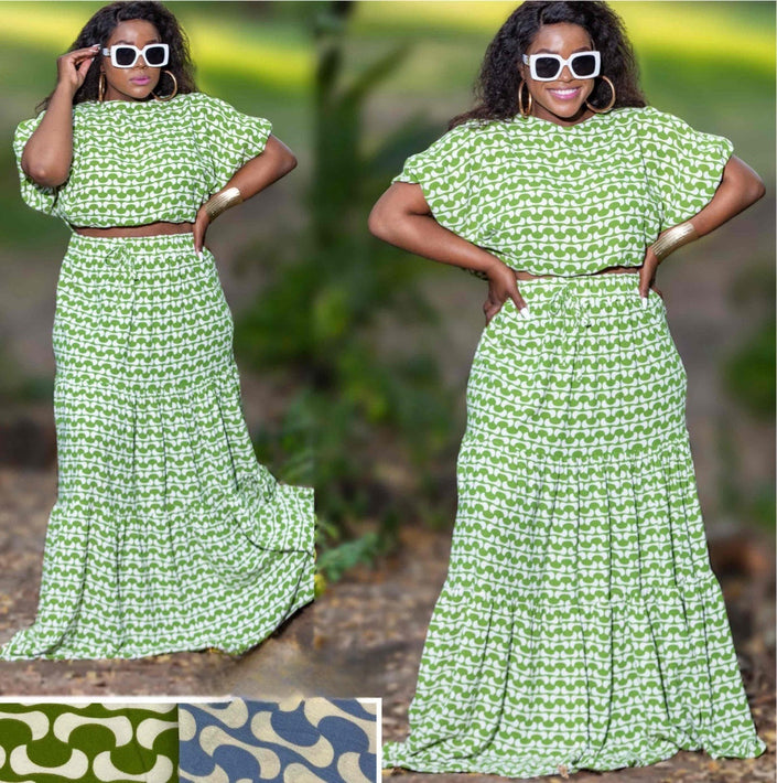 Geometric print crop top and maxi skirt set, green and white, two-piece