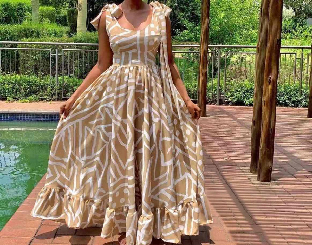 Geometric Polka Dot Pattern Square Neck Short Sleeve Maxi Dress