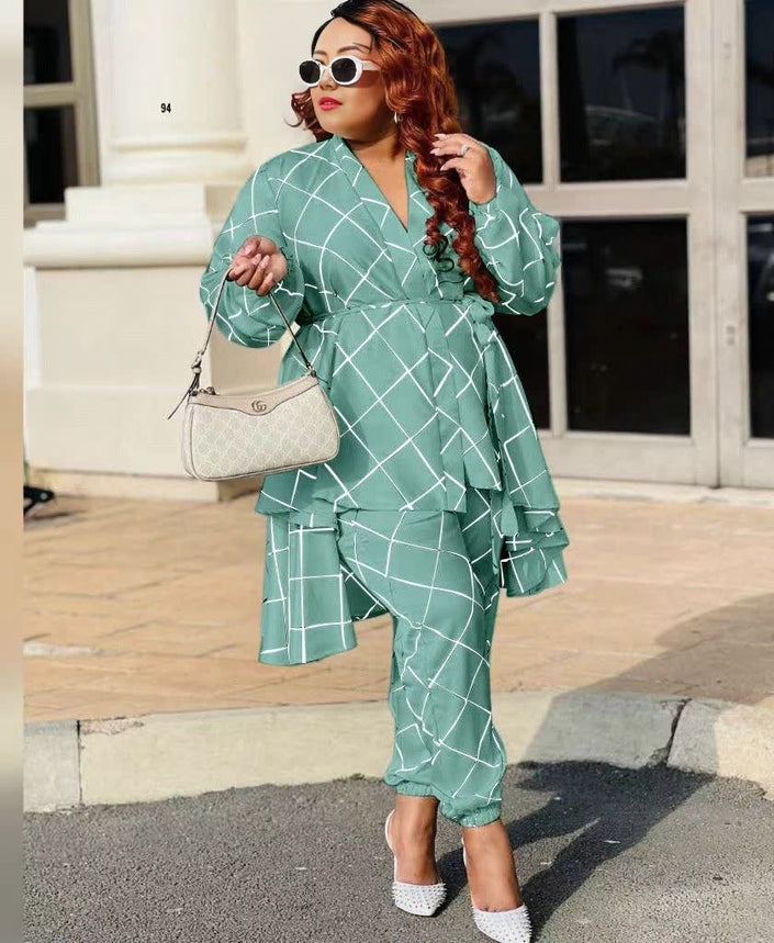 Layered V-neck printed top and cropped pants set, teal green grid pattern