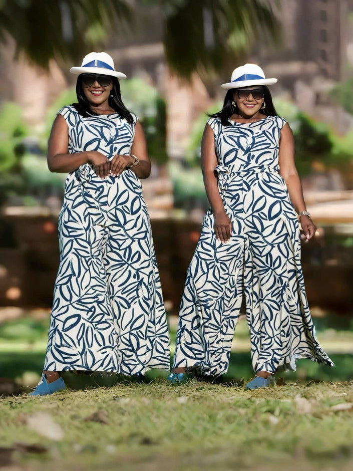 Leaf print jumpsuit with loose fit, sleeveless design, wide legs, white and dark blue