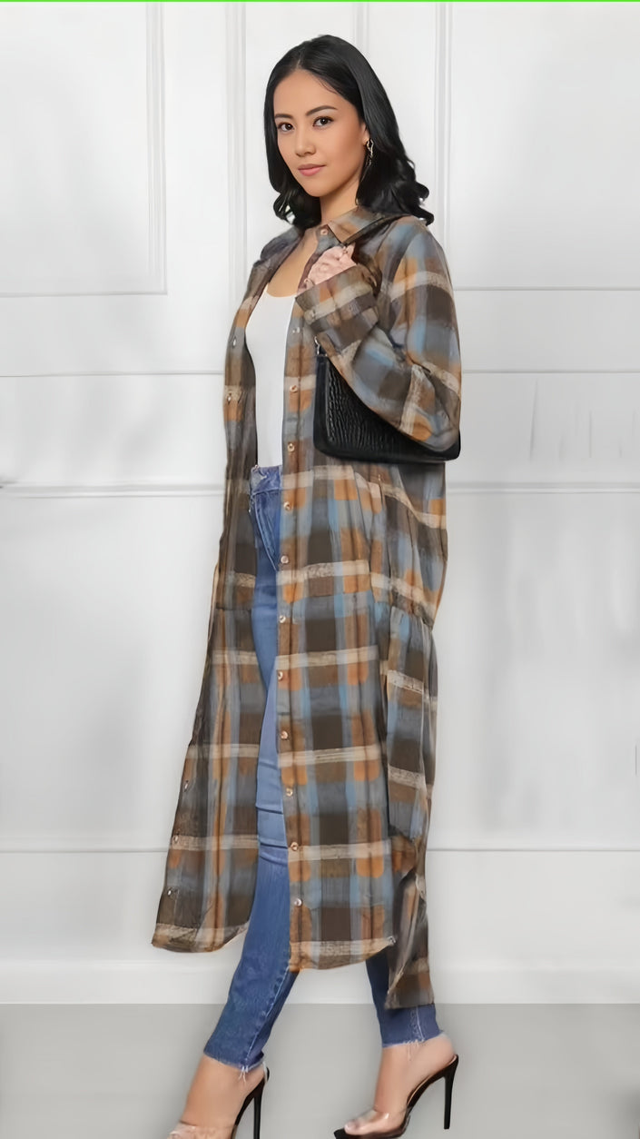 Plaid shirt dress with long sleeves and knee-length hem, open front, dark blue tones