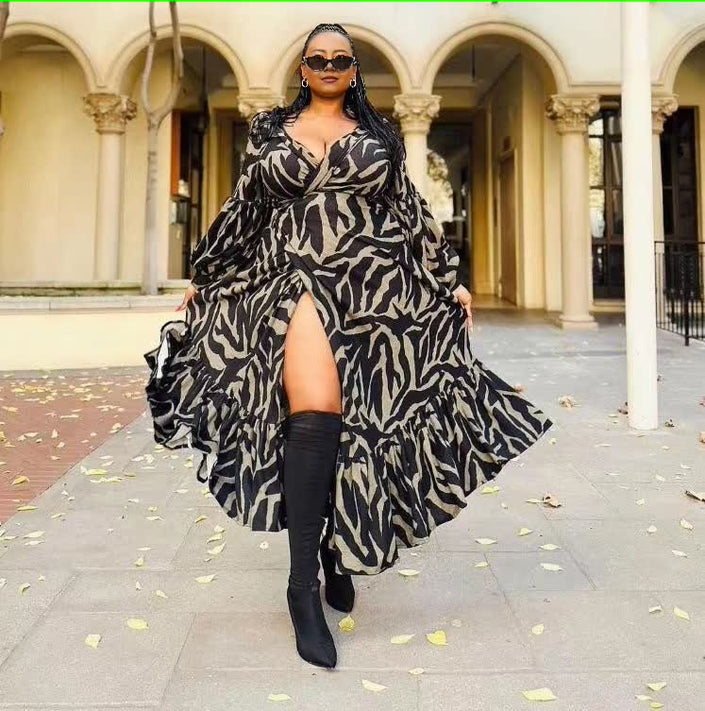 Animal print maxi dress with V-neck and high slit, flowing skirt