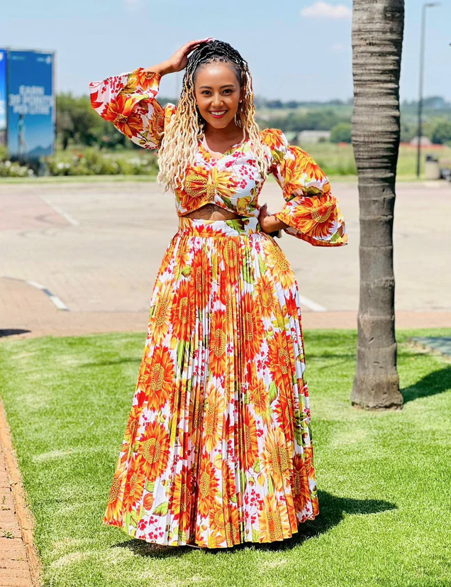 Floral pleated maxi skirt with matching cropped top, puff sleeves