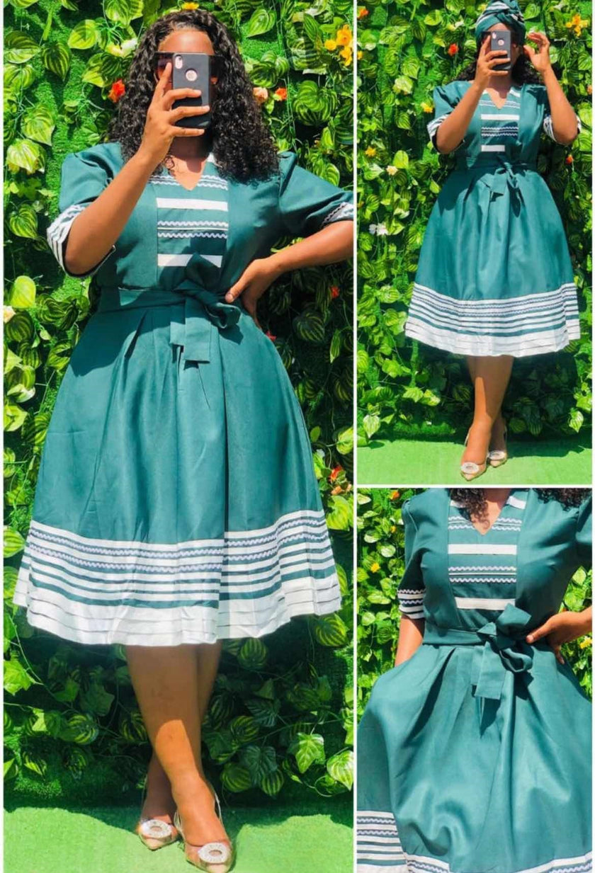 Classic Shirt Dress with Horizontal Stripes and Collared Neckline