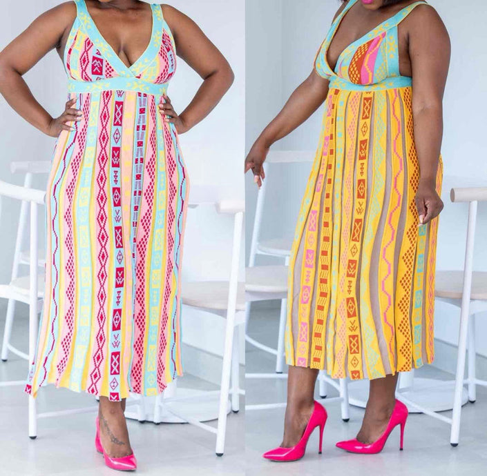 Geometric knit dress with V-neck, sleeveless, multicolor striped geometric pattern