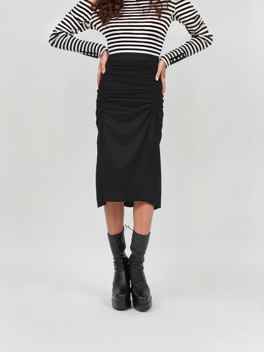 Ruched midi skirt with adjustable stretch waistband, black, gathered front