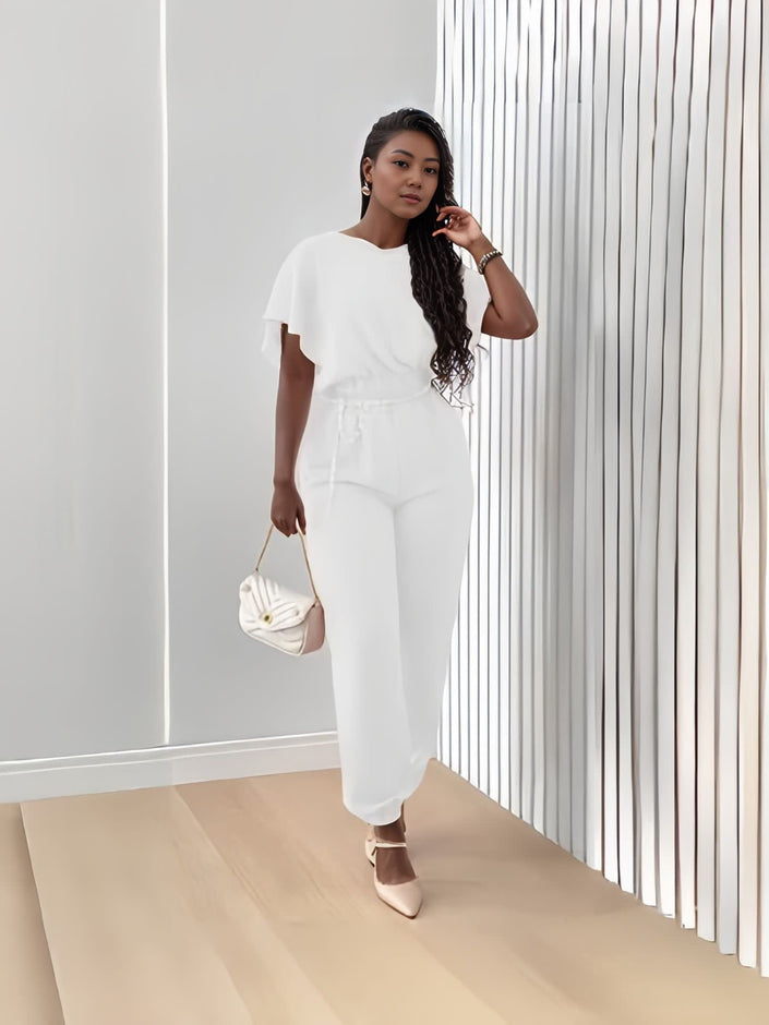 White twin set: short-sleeve top with elastic waist jogger pants