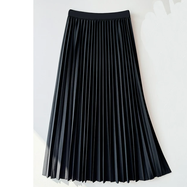 Black pleated midi skirt with elastic waistband