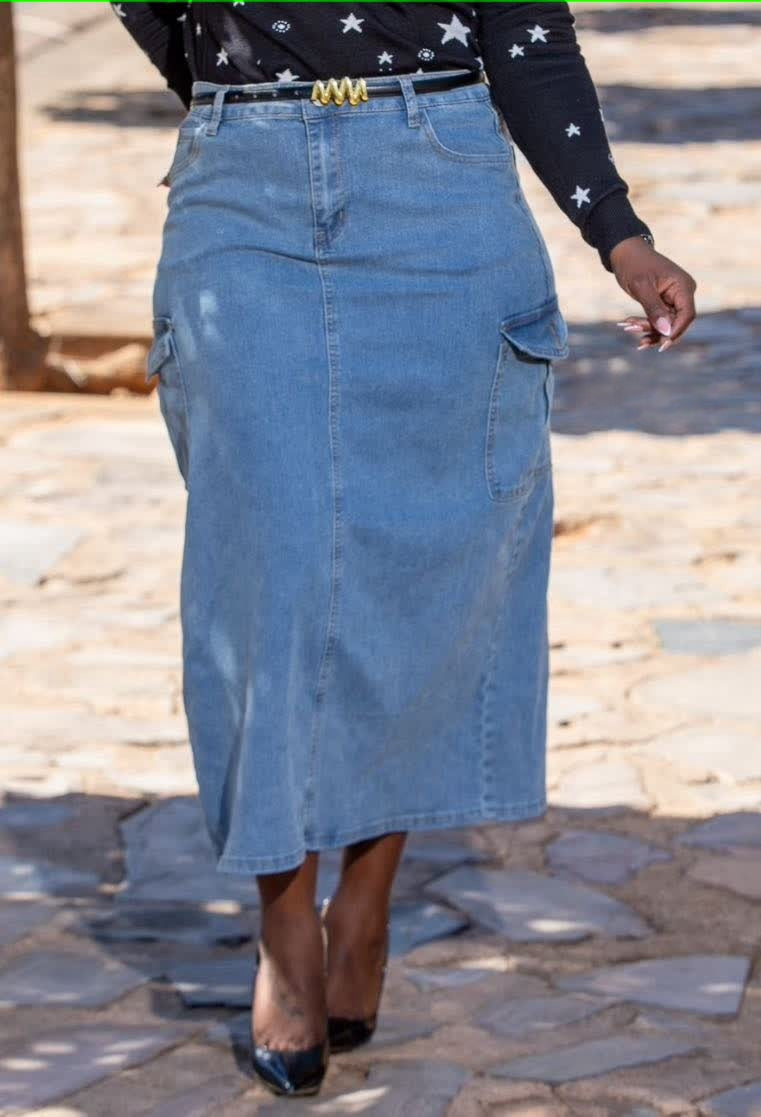 Light blue denim midi skirt with high waist and front pockets