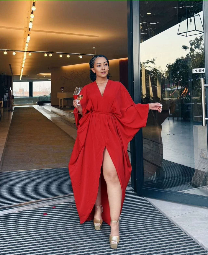 Red loose-fit maxi dress, V-neck, long sleeves, split hem