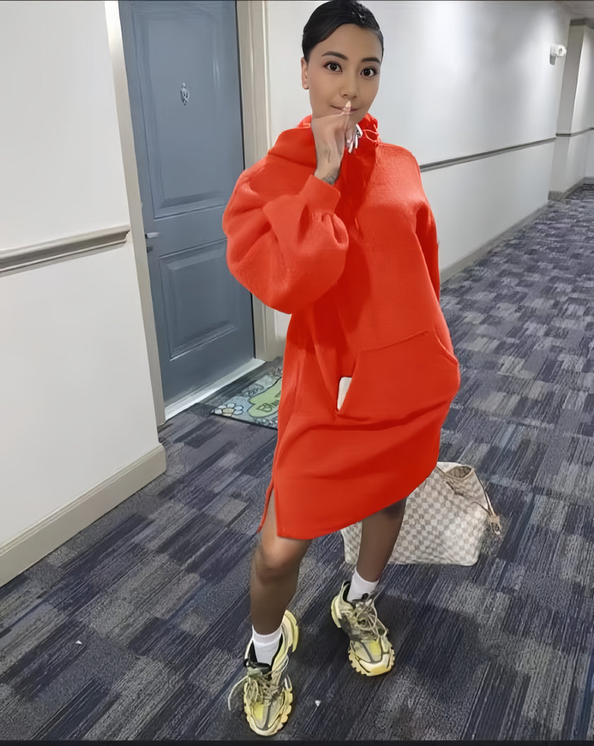 Casual Loose-Fit Hoodie - Front Pocket Design and Long Sleeve Features