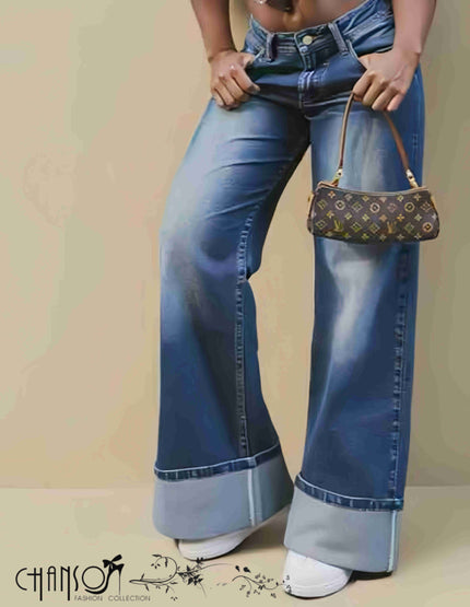 Blue wide-leg jeans with rolled hem, button fly and belt loops