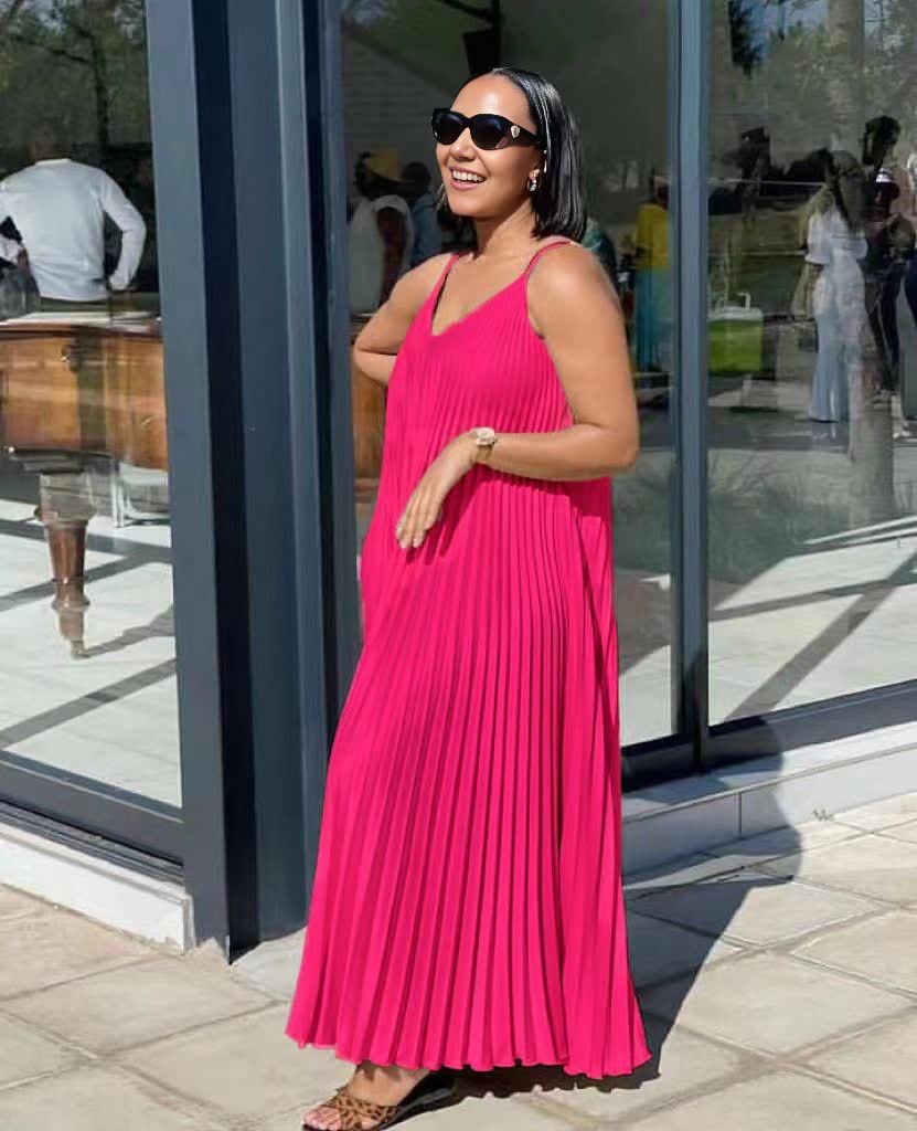 Sleeveless pleated maxi dress, deep pink V-neck style