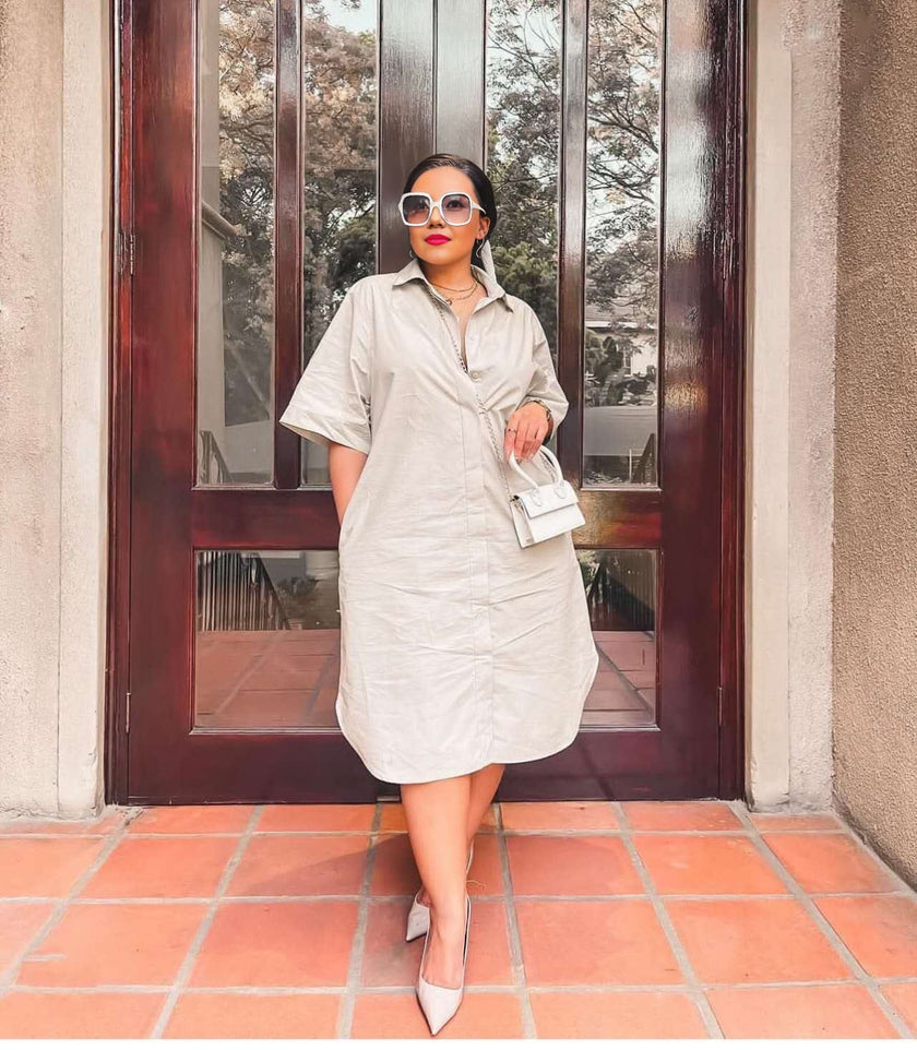 Loose-fit midi shirt dress, beige, button collar with short sleeves.