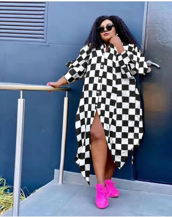 Geometric check maxi dress with oversized fit, black and white, side slit