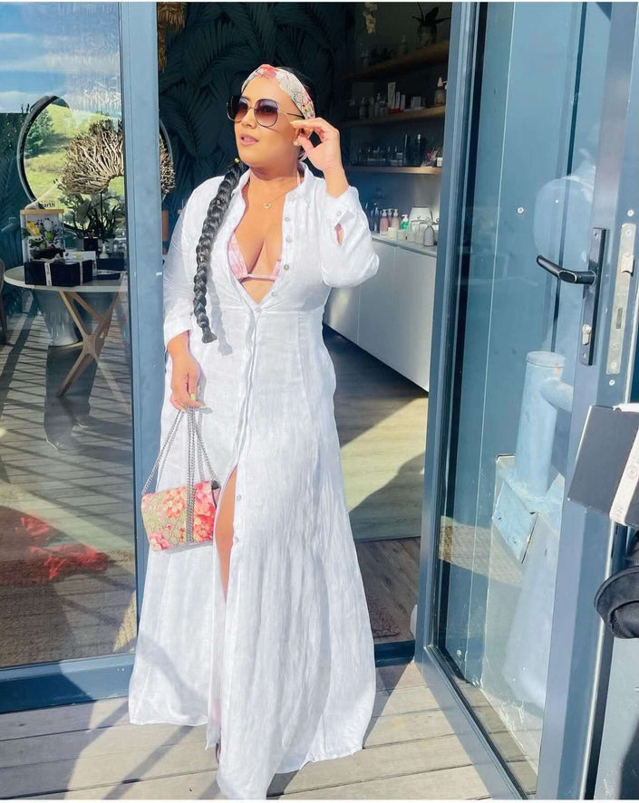 White maxi cardigan dress with V-neck, long sleeves and open front