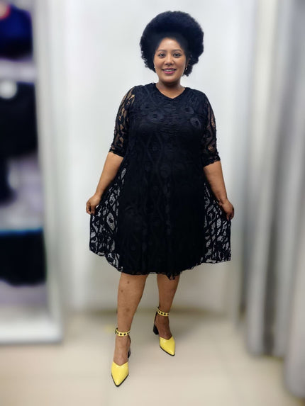 Plus size lace A-line dress with half sleeves, black