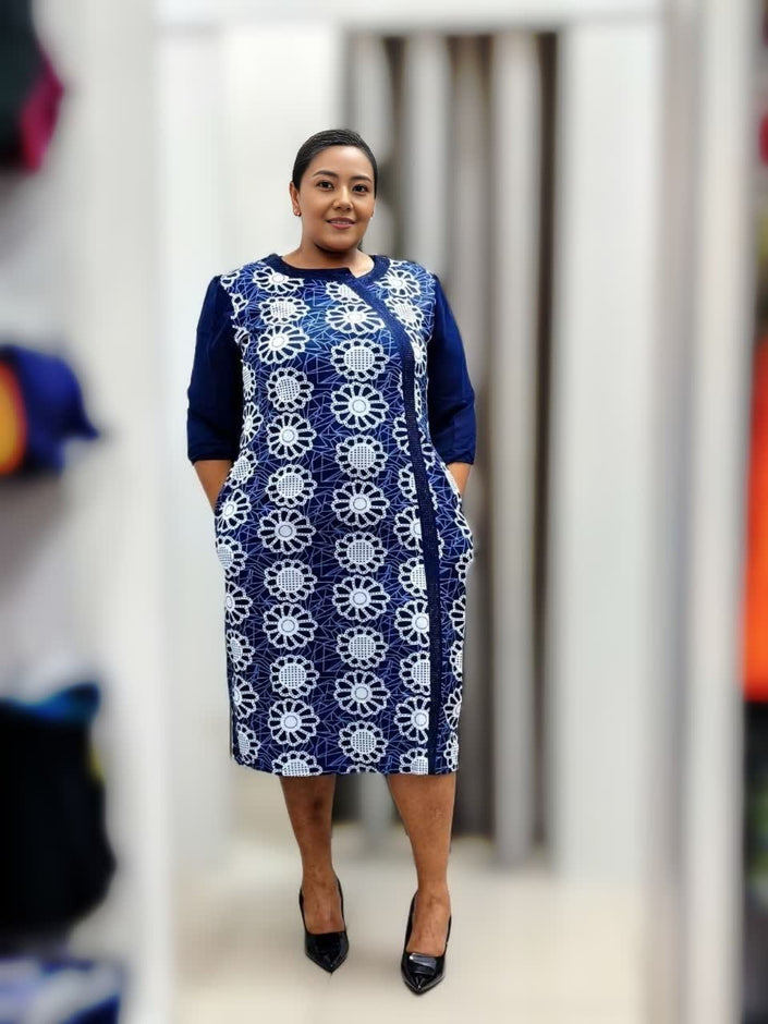 Plus-size floral midi dress, navy-blue with white circle print, 3/4 sleeves