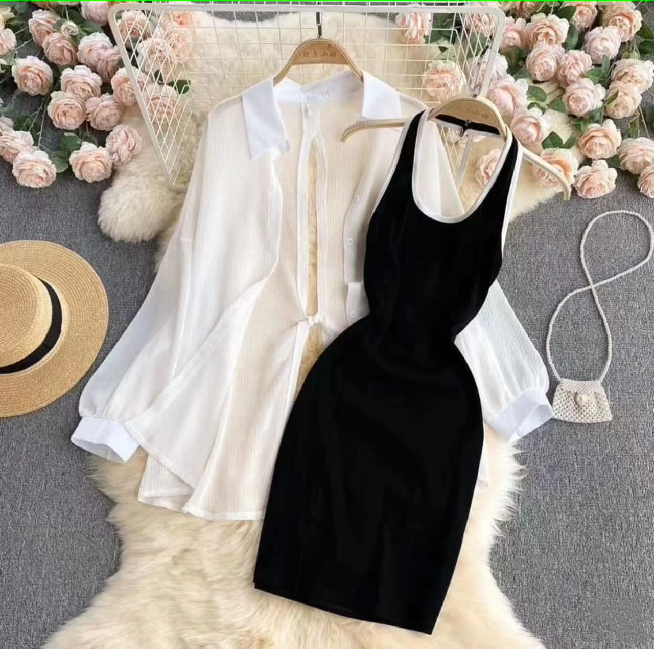 Schwarzes Bodycon-Kleid mit weißer Bluse, offener Schnitt, Bindeband