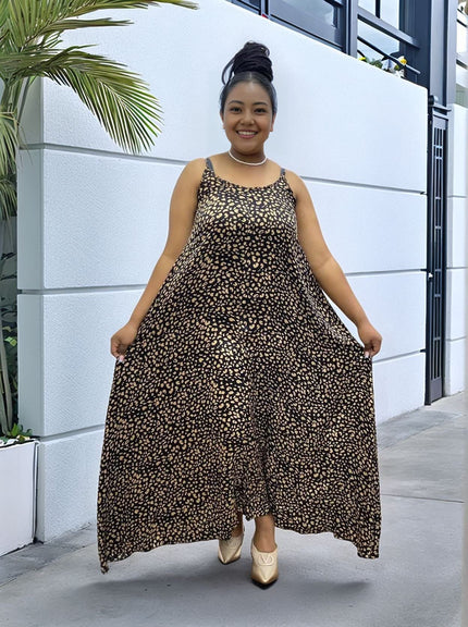 Leopard print maxi dress with adjustable hem, sleeveless swing silhouette