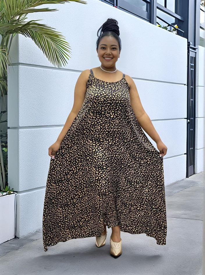 Leopard print maxi dress with adjustable hem, sleeveless swing silhouette