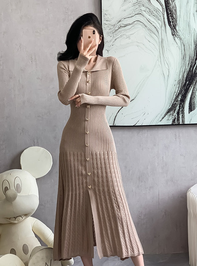 Button-Front Ribbed Knit Midi Dress with Long Sleeves and Pleated Hem Design