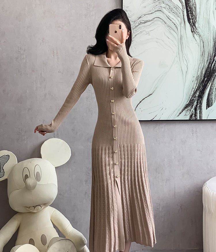 Button-Front Ribbed Knit Midi Dress with Long Sleeves and Pleated Hem Design