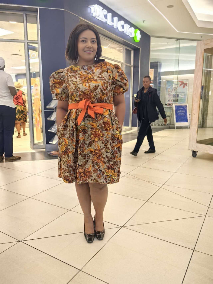 Floral puff sleeve dress with waist belt, short length, multicolor print