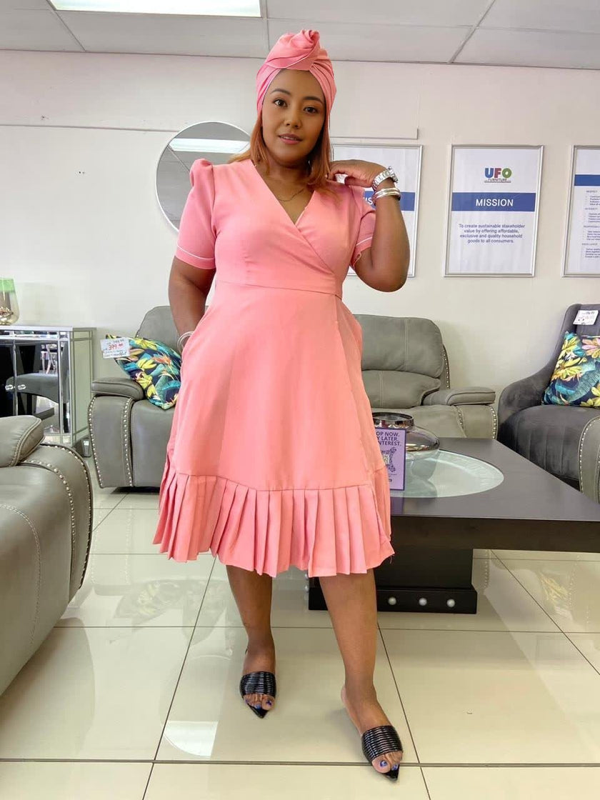 Plus size wrap midi dress in dusty pink, V-neck and short sleeves with ruffle hem