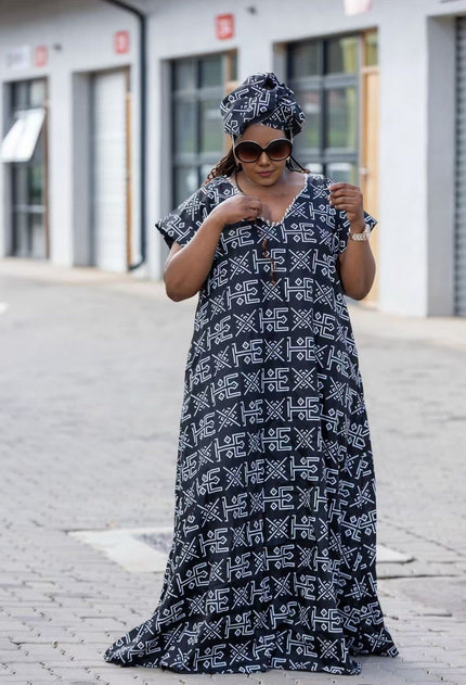 Plus size maxi dress, navy with white geometric allover print, short sleeves