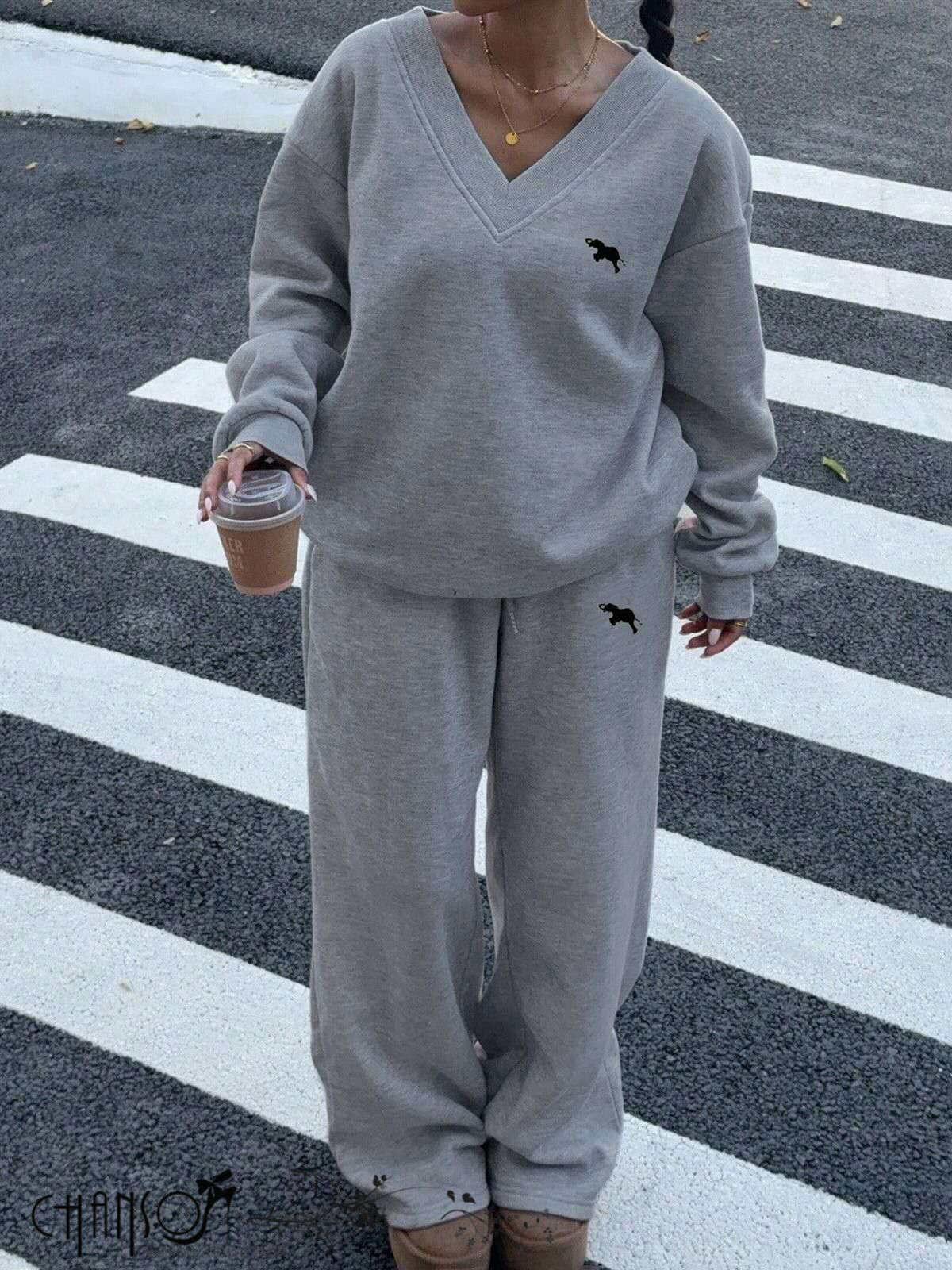Grey V-neck twin set with small embroidery: sweatshirt top and wide-leg pants.