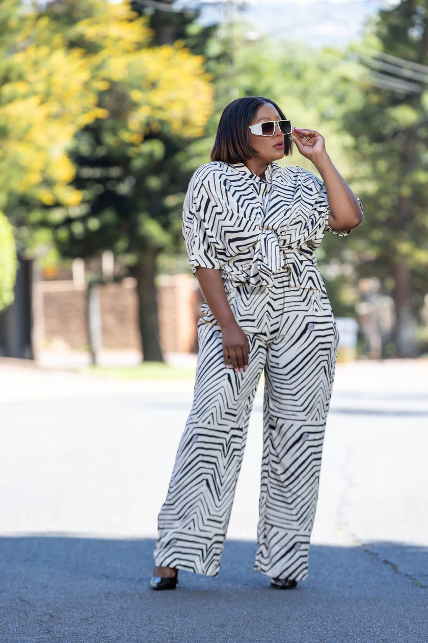 Geometric print loose-fit two-piece set with wide-leg pants and button-front top
