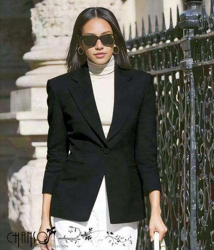 Schwarzer Slim-Fit Blazer mit Reverskragen und Knopfdetails
