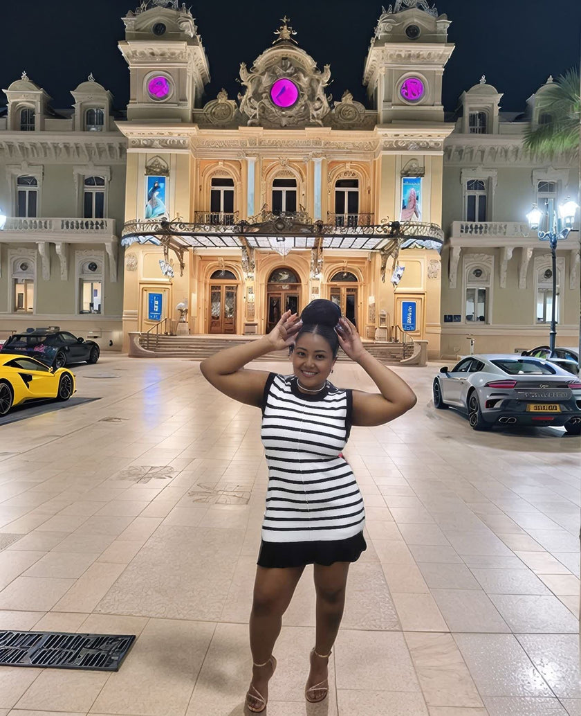 Sleeveless Round Neck Knitted Dress with Subtle Ruffled Hem