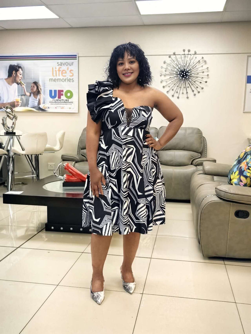 One-Shoulder Geometric Print Knee-Length Dress