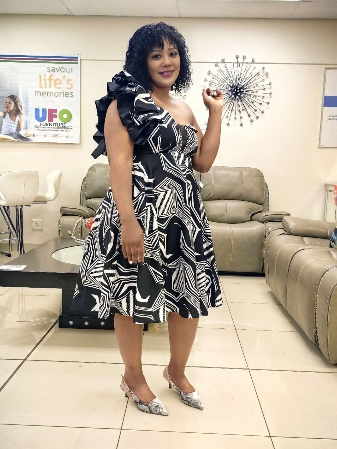 One-Shoulder Geometric Print Knee-Length Dress
