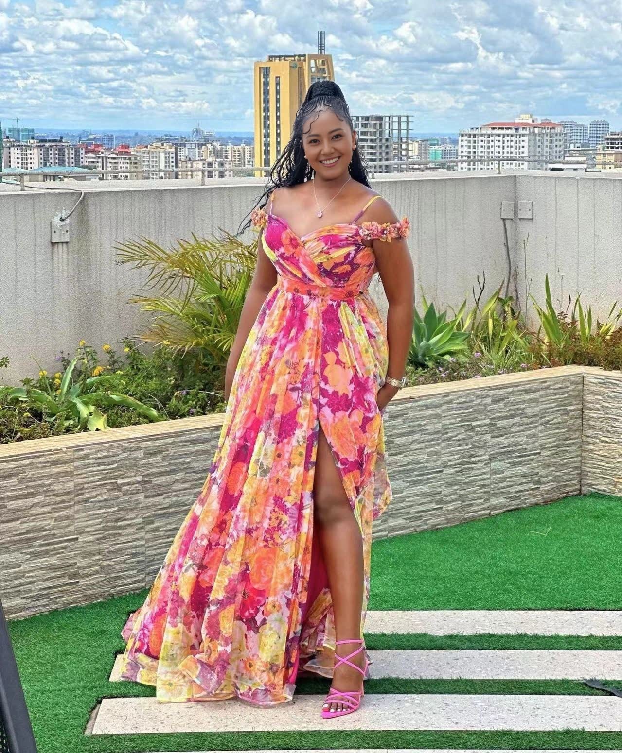 Floral Print Maxi Dress with Puffed Sleeves and Sweetheart Neckline