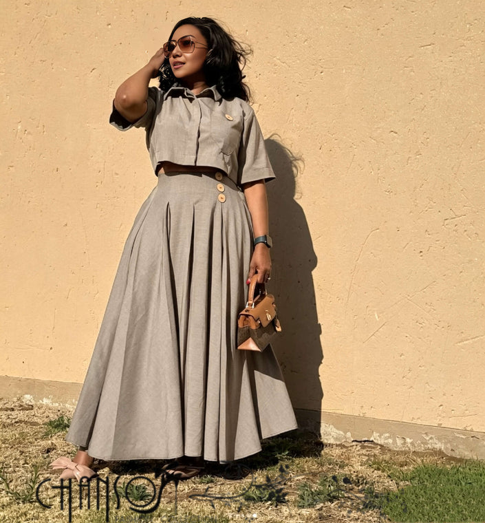 Light cropped pleated maxi skirt set with short-sleeve buttoned shirt