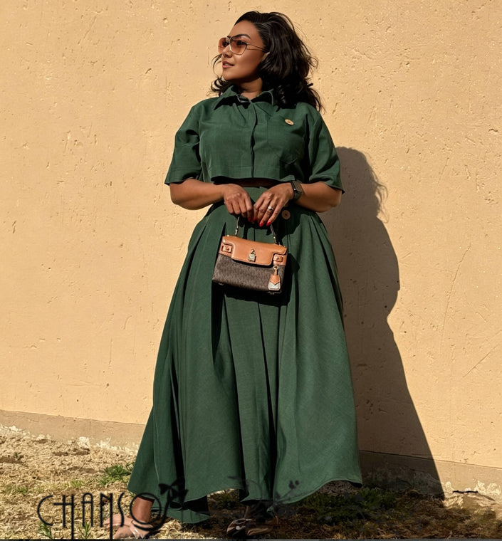 Dark green cropped pleated maxi skirt set with short-sleeve buttoned shirt