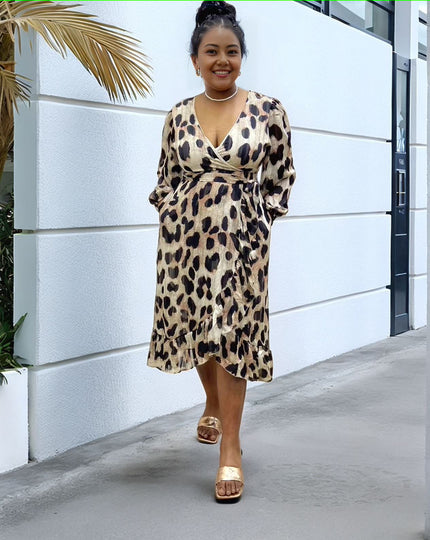 Leopard print midi dress with puff sleeves and V-neck