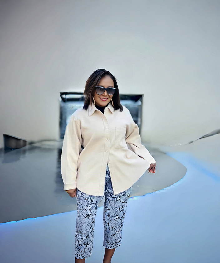 Beige loose fit long-sleeve button shirt with collar